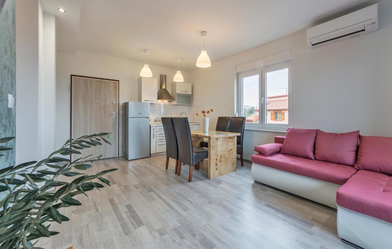 2 Bedroom Apartment Peroj Фажана Екстер'єр фото